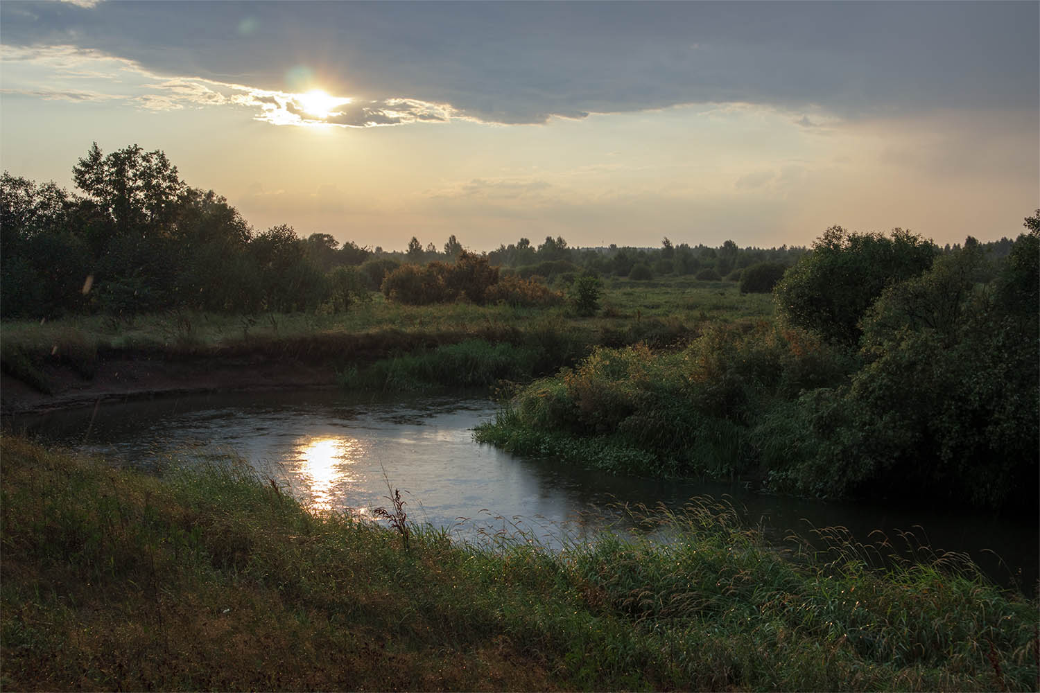 фото "Дождь прошел" метки: пейзаж, Шерна, вода, закат, лето, река