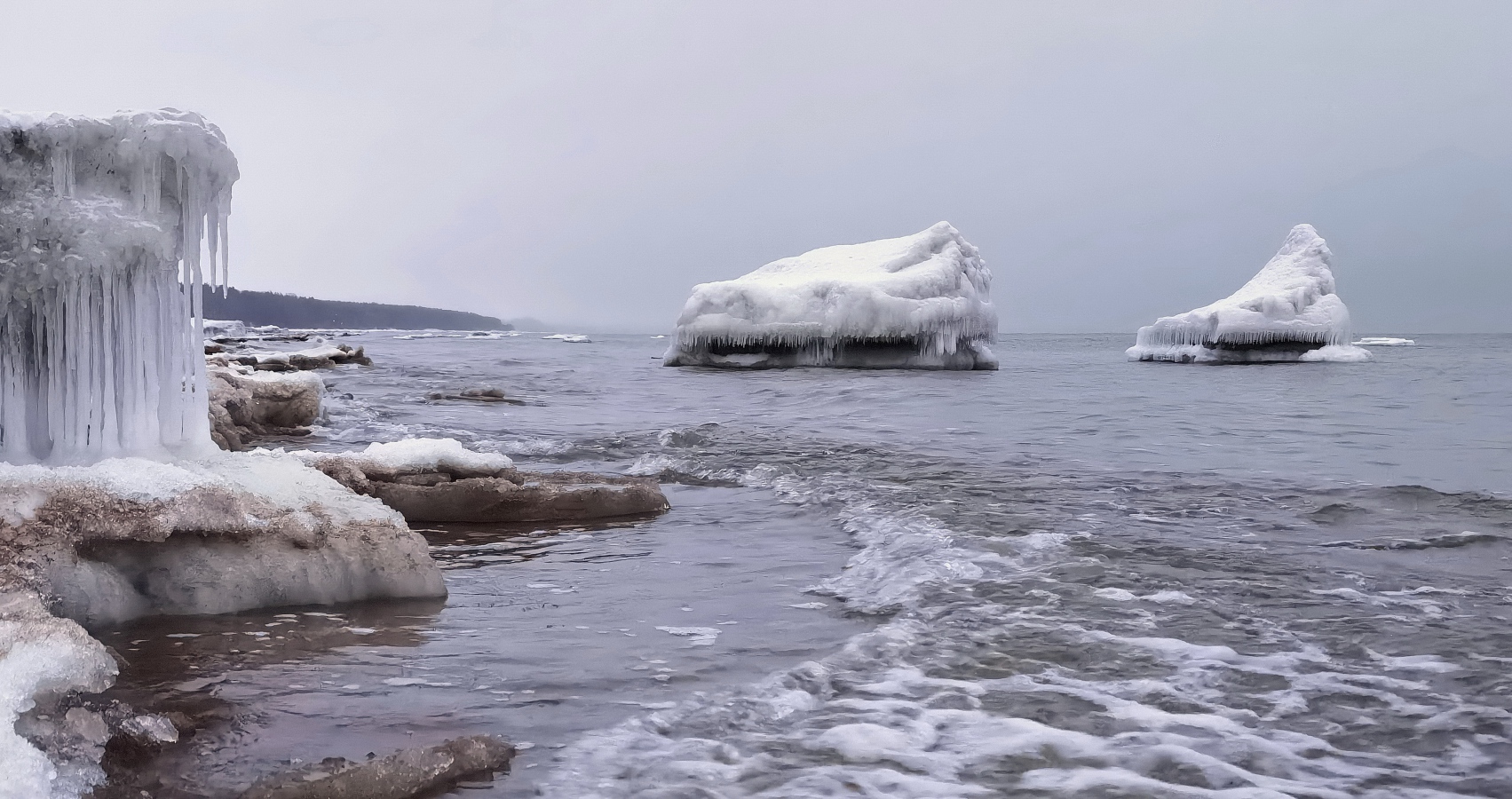 photo "This is how the Gulf of Finland freezes over. Low tide. December2021" tags: travel, 