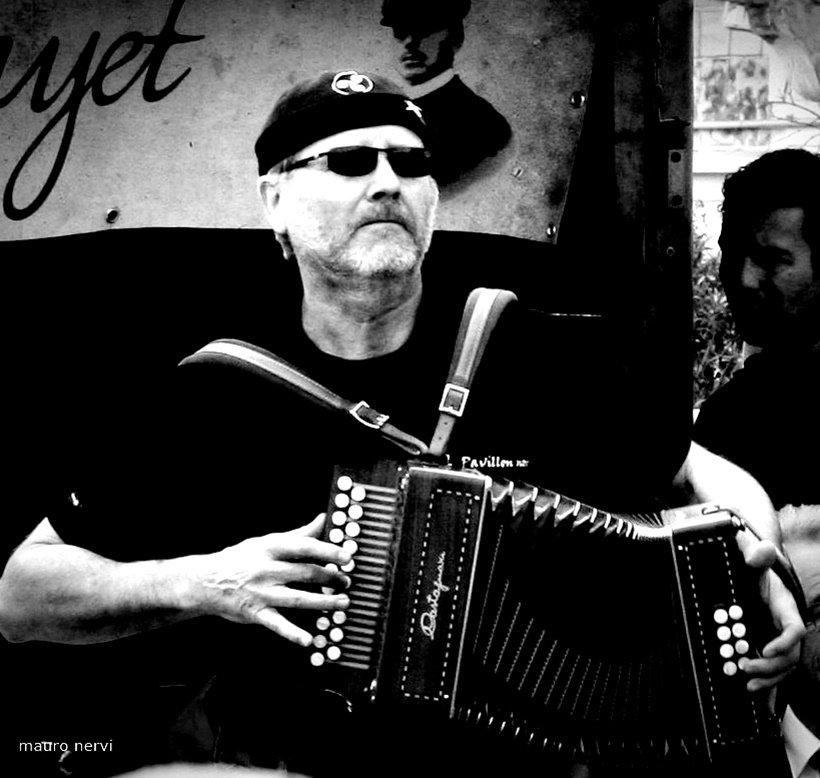 photo "musician" tags: black&white, 