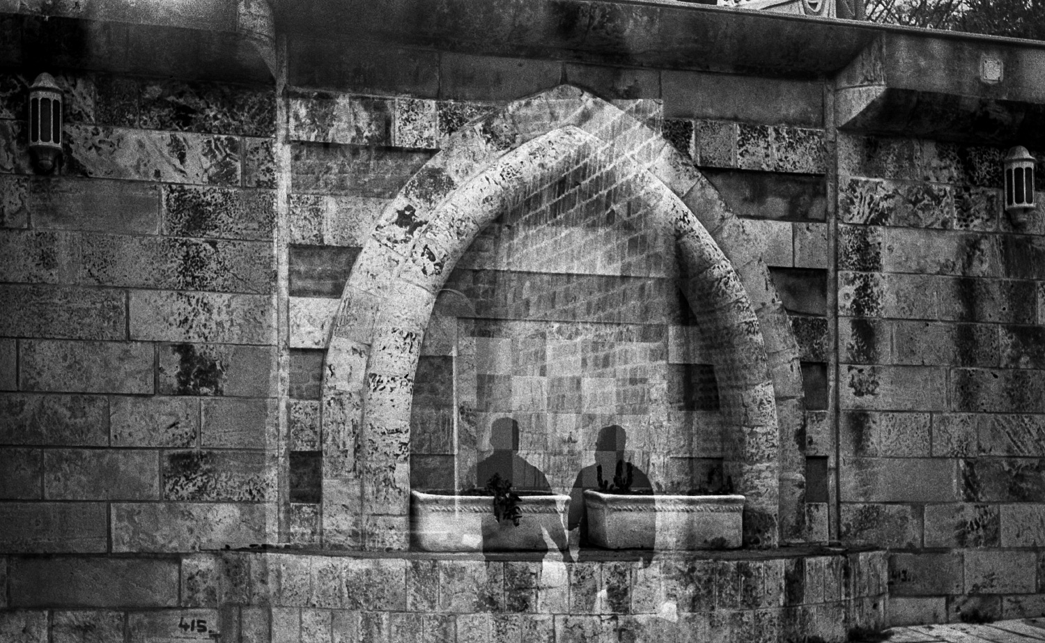 photo "***" tags: street, black&white, 