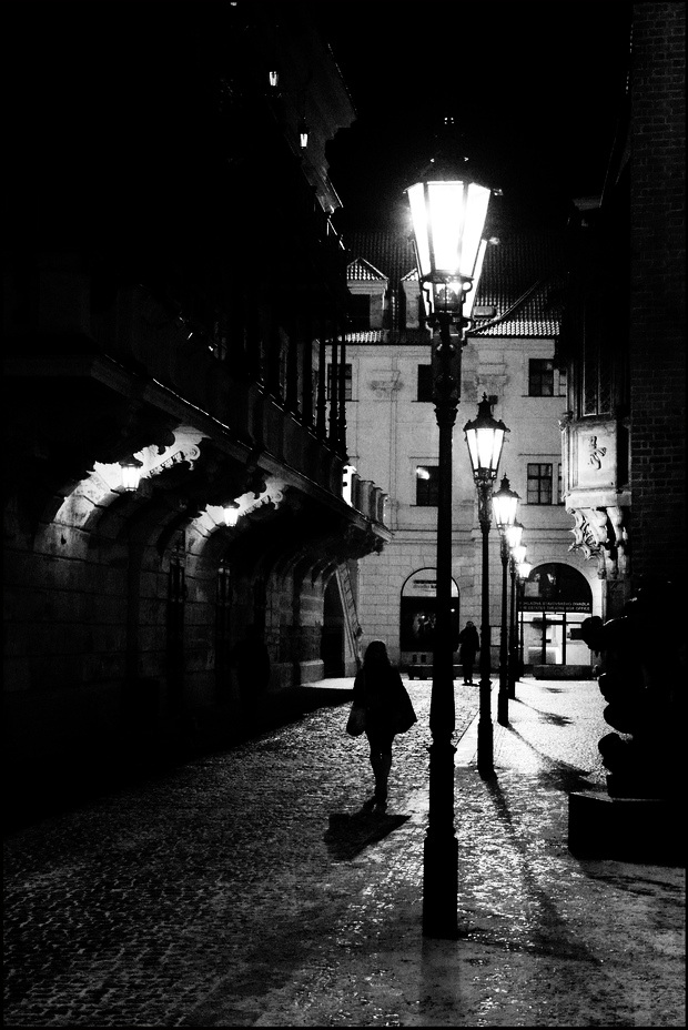 photo "Ночная атмосфера-3" tags: black&white, Prag, Prague, Praha