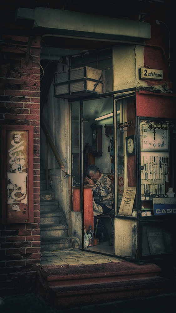 photo "Watchmaker" tags: travel, street, 