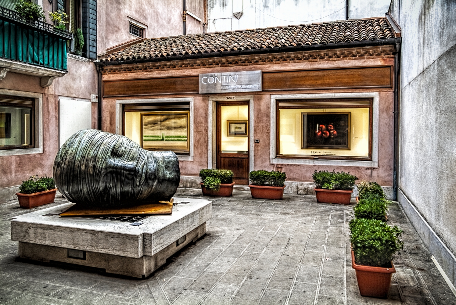 photo "Contini Art Gallery" tags: misc., 