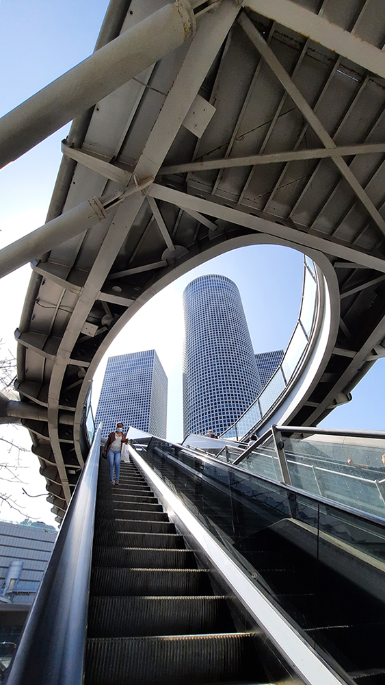 photo "In the ring of the big city..." tags: travel, street, architecture, 