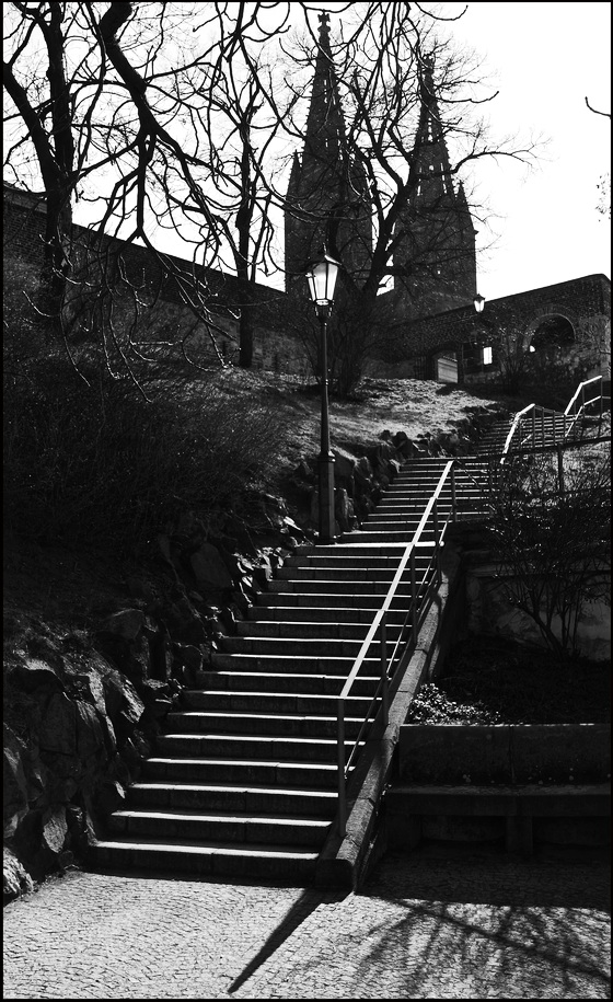 photo "На Вышеграде-3" tags: black&white, Prag, Prague, Praha