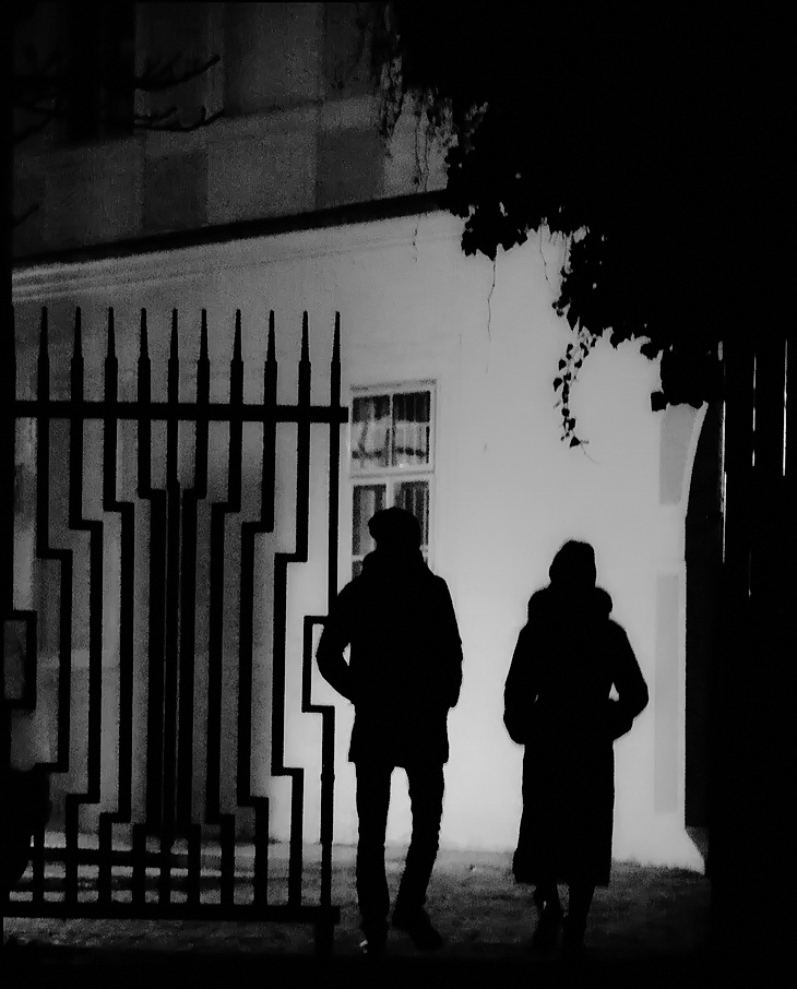 photo "Ночная пара" tags: black&white, Prag, Prague, Praha