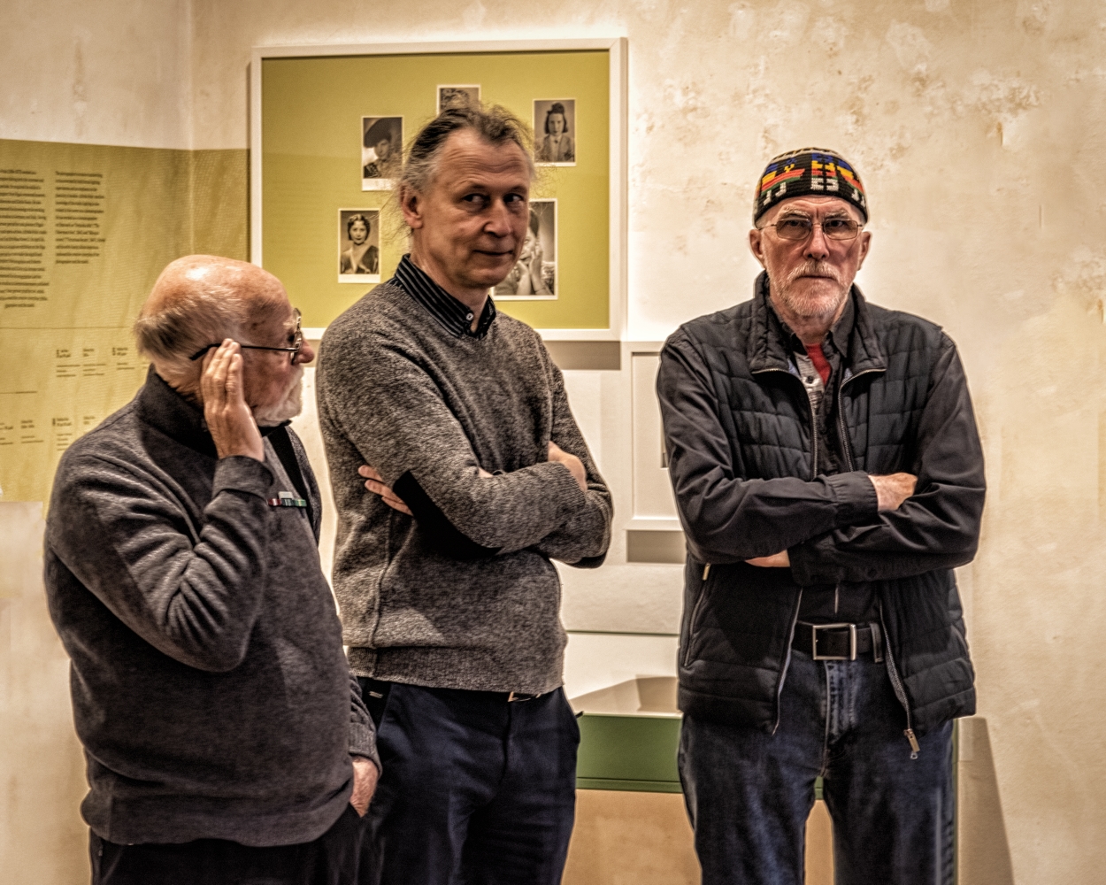 photo "At the Opening of the Exhibition" tags: reporting, 