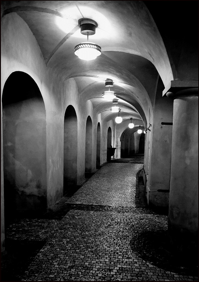 фото "Ночная аркада-3" метки: черно-белые, Prag, Praha, Прага