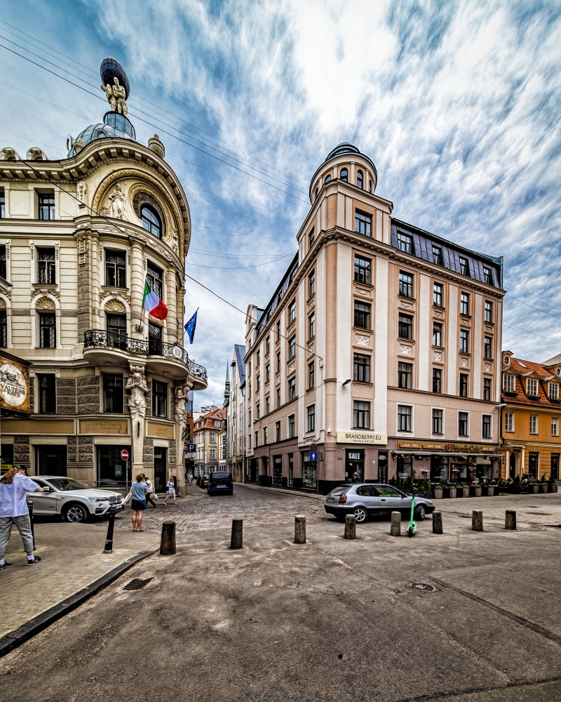 photo "On the threshold of the Old Town" tags: architecture, 