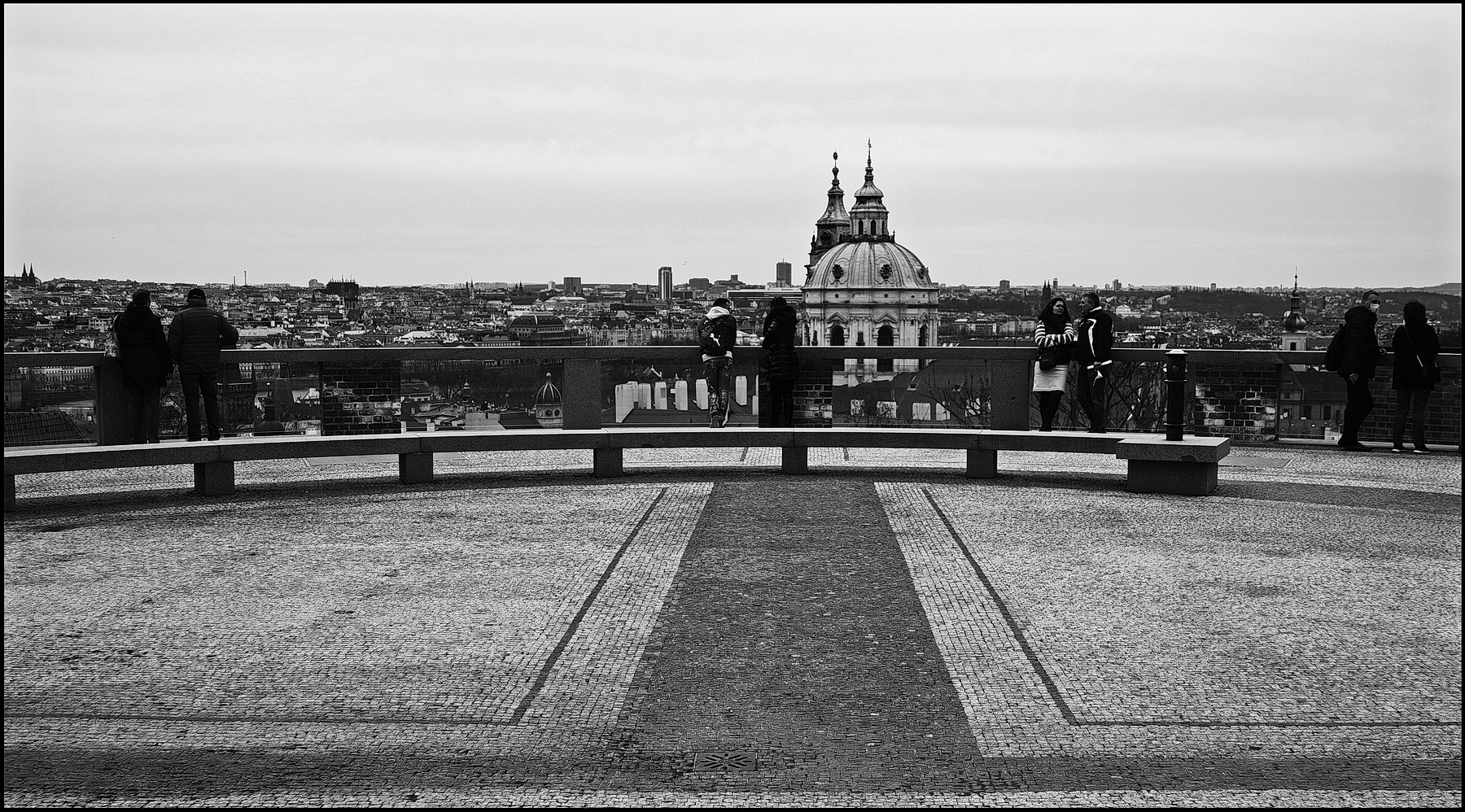 photo "Люди и Прага-2" tags: black&white, Prag, Prague, Praha