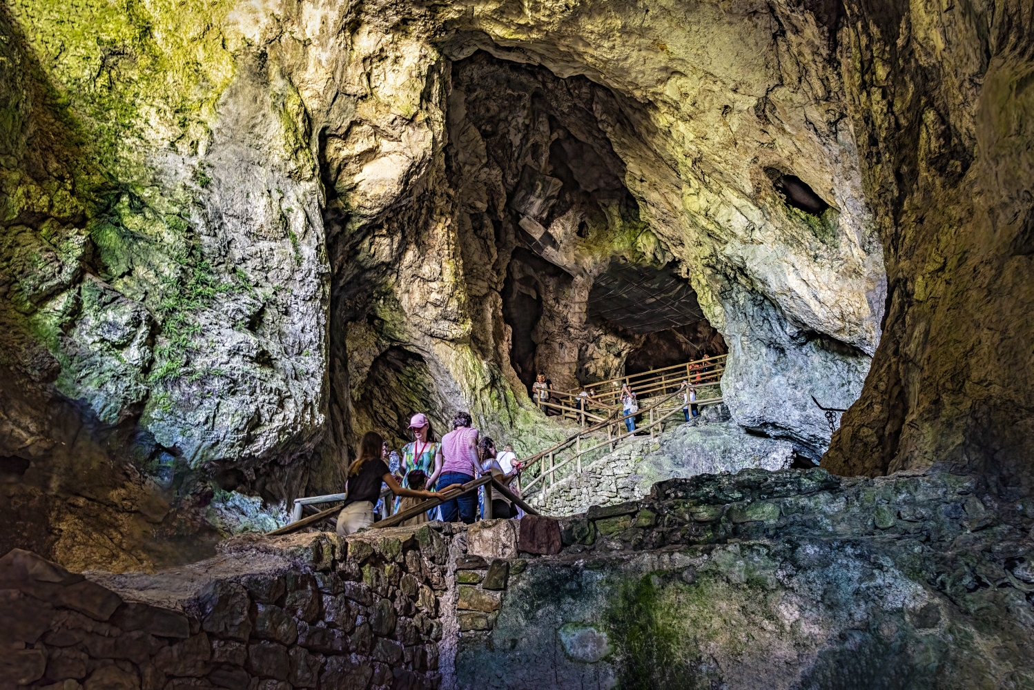 фото "Выход из замка в пещеру" метки: природа, 