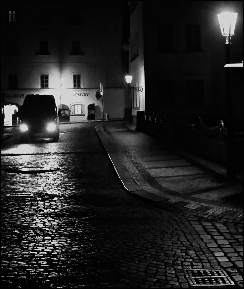 фото "Ночная атмосфера-9" метки: черно-белые, Prag, Praha, Прага