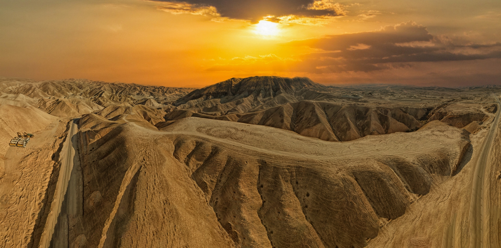 фото ""Марсианские хроники" Иудейской пустыни" метки: панорама, горы, лето