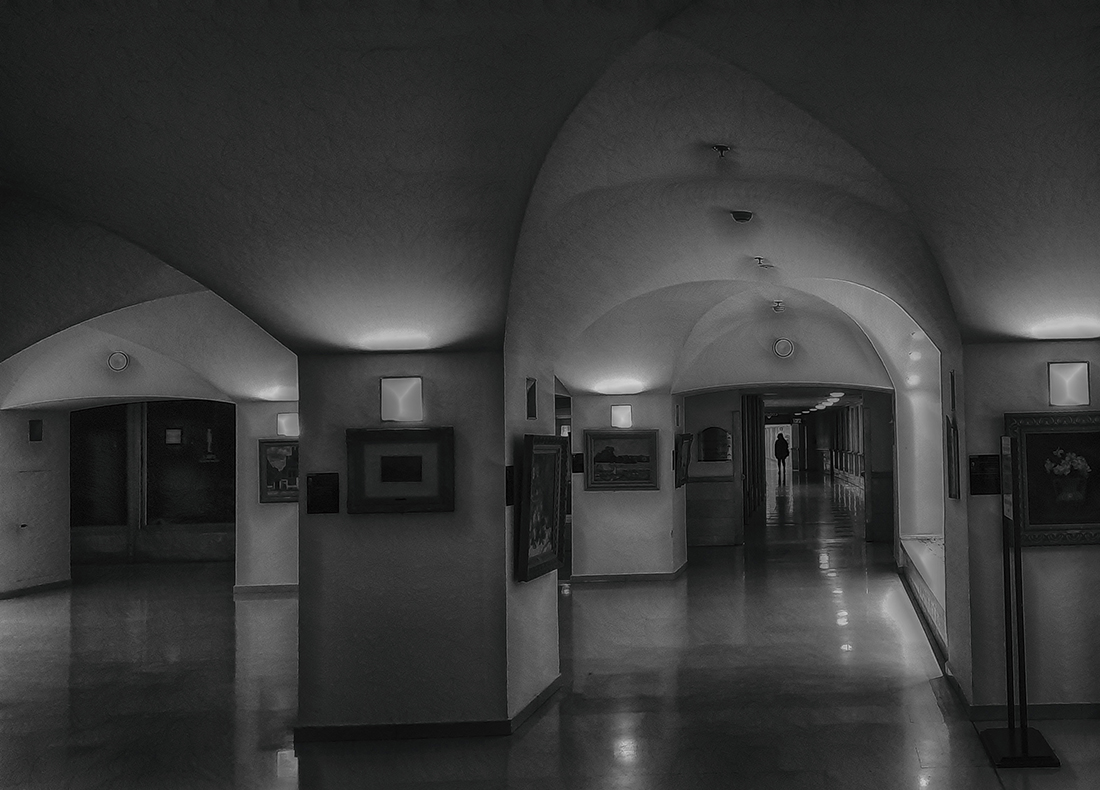 photo "In the art gallery..." tags: travel, interior, black&white, 