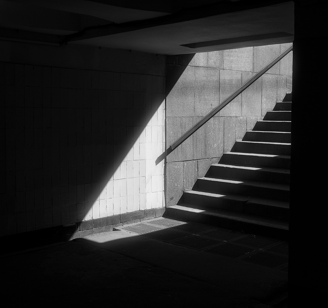 фото "Вверх/Вниз" метки: черно-белые, Петербург, лестницы