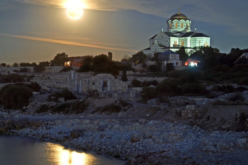 photo "***" tags: landscape, Crimea, evening, Севастополь, Херсонес Таврический, Черное море, полнолуние