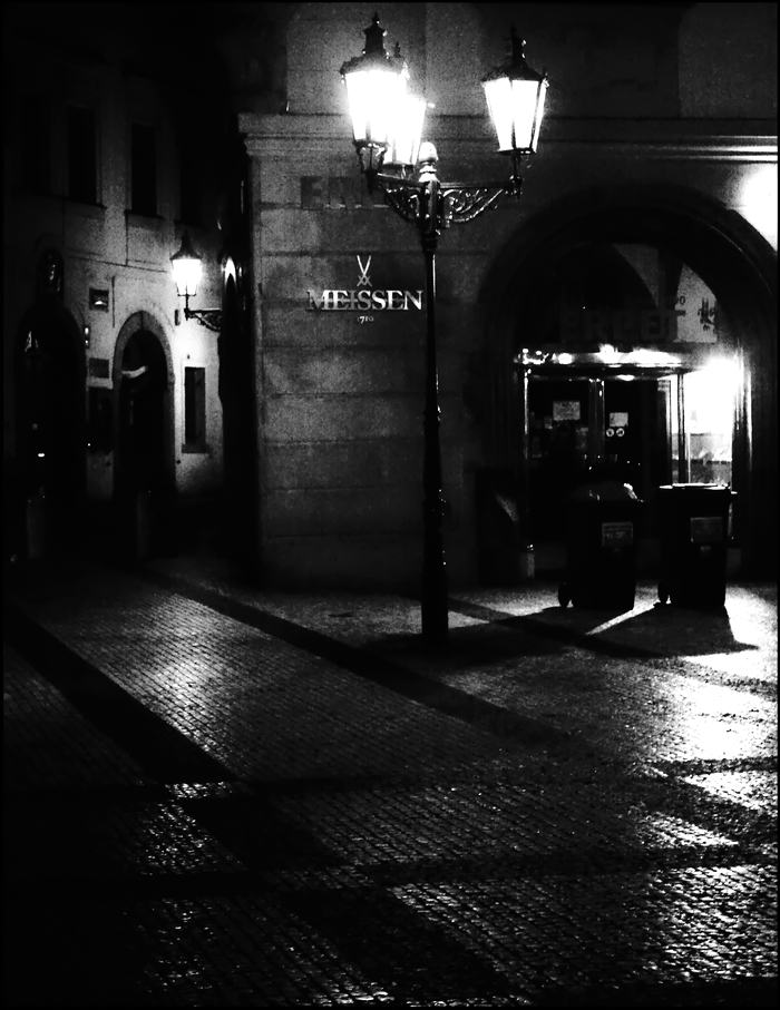 photo "Ночная атмосфера-12" tags: black&white, Prag, Prague, Praha