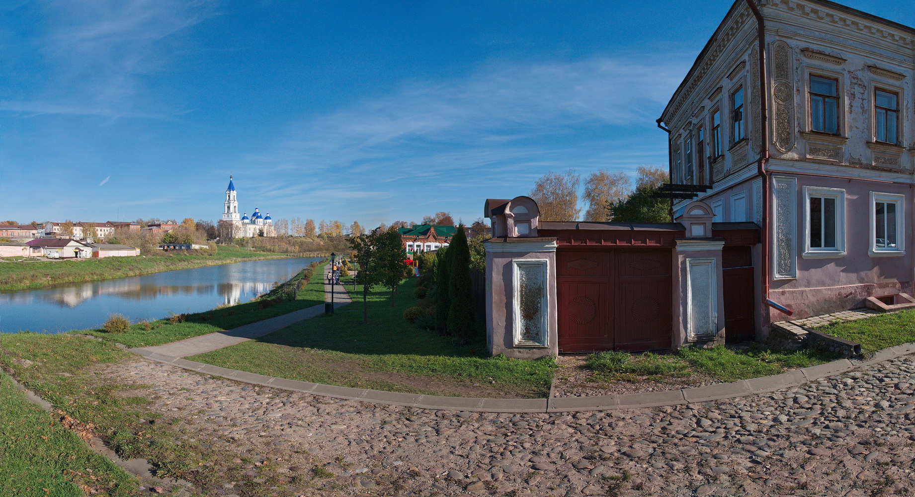 photo "***" tags: architecture, city, Kashin small town., Kashinka river, г. Кашин, р. Кашинка