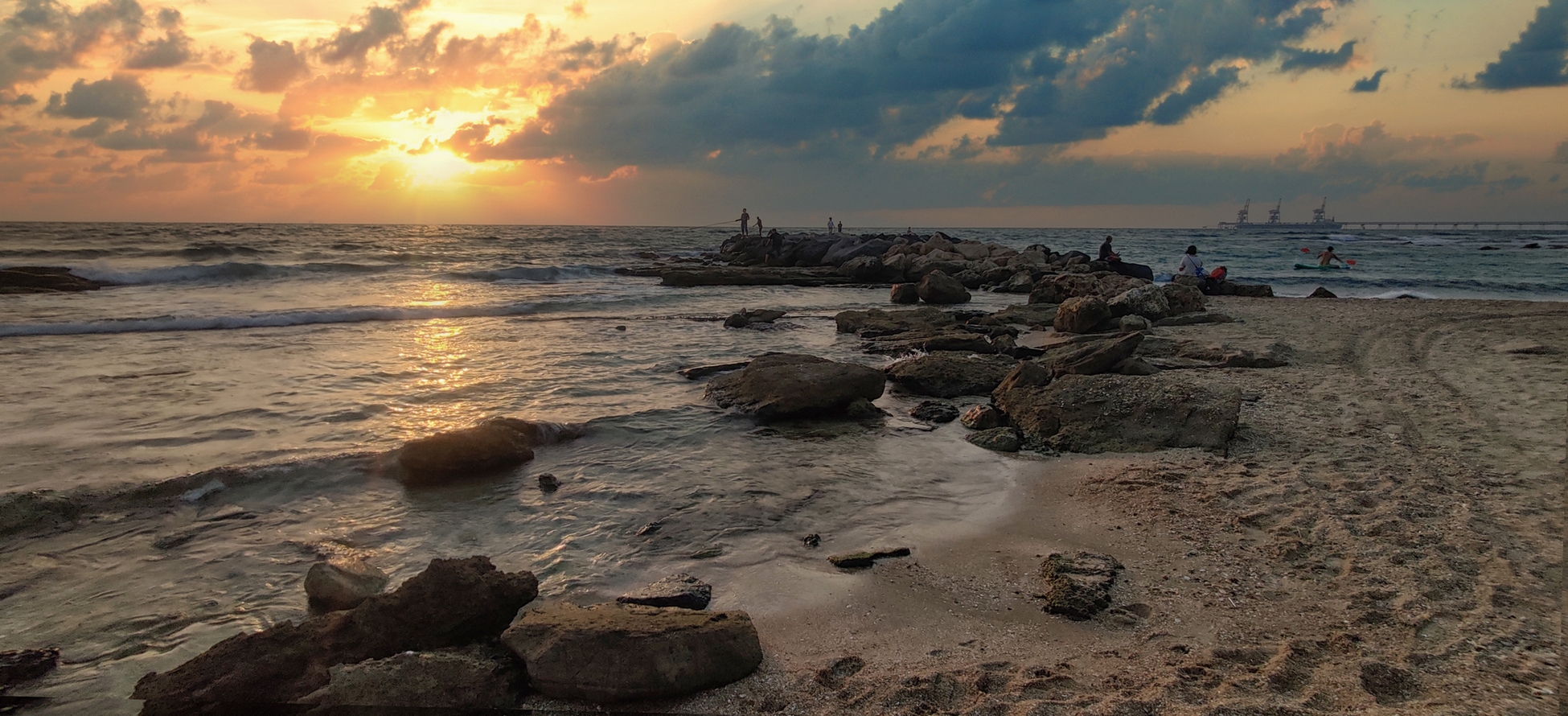 фото "На вечерней зорьке" метки: панорама, Израиль.Хадера.Пляж Гиват Ольг