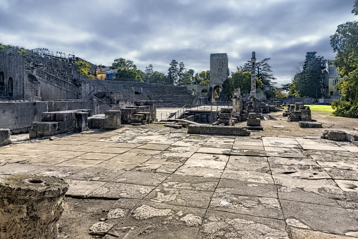 photo "Ruins of the Roman Theater in Arles" tags: architecture, 