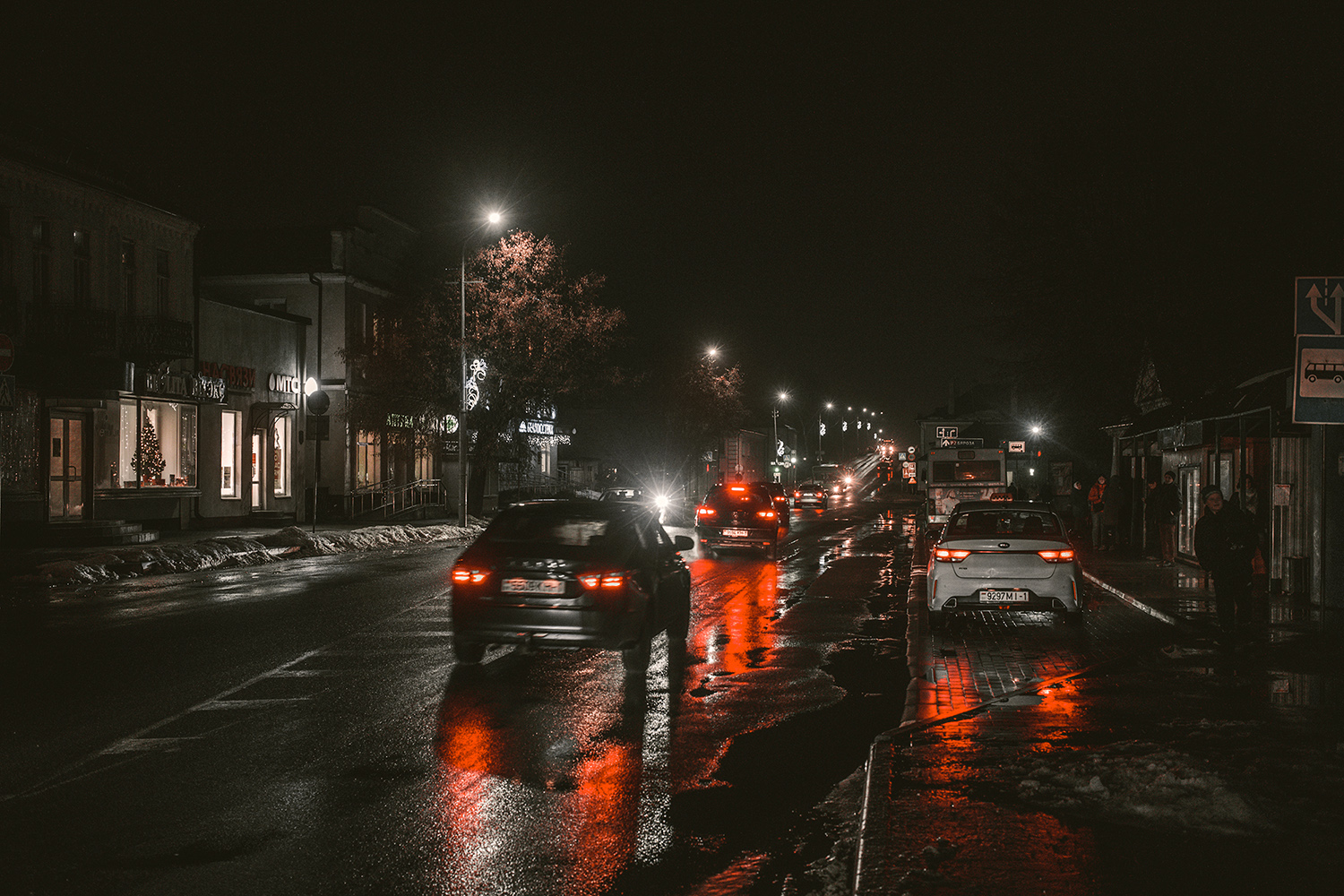 photo "***" tags: street, evening, night