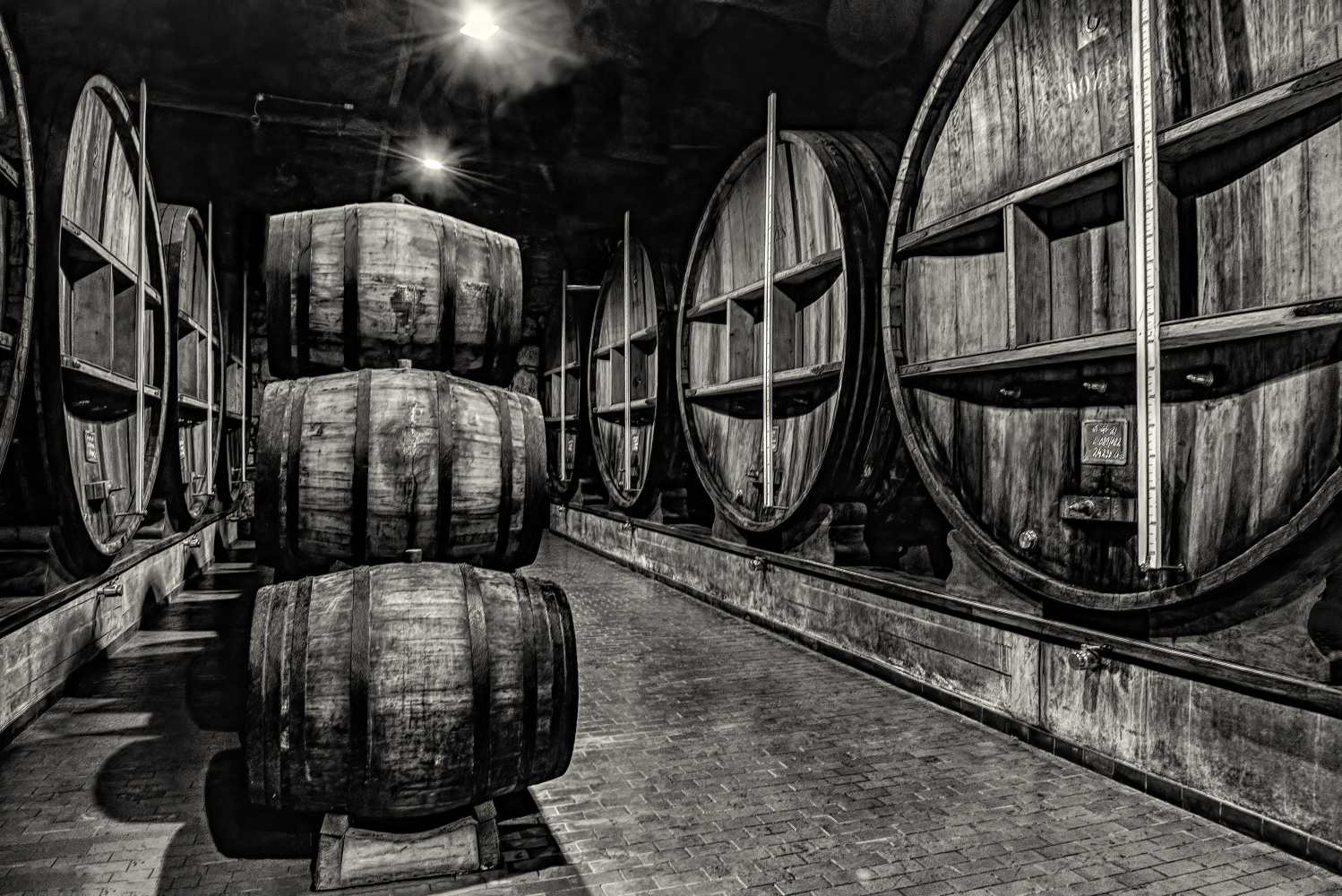 photo "How Port Wine Matures" tags: misc., 