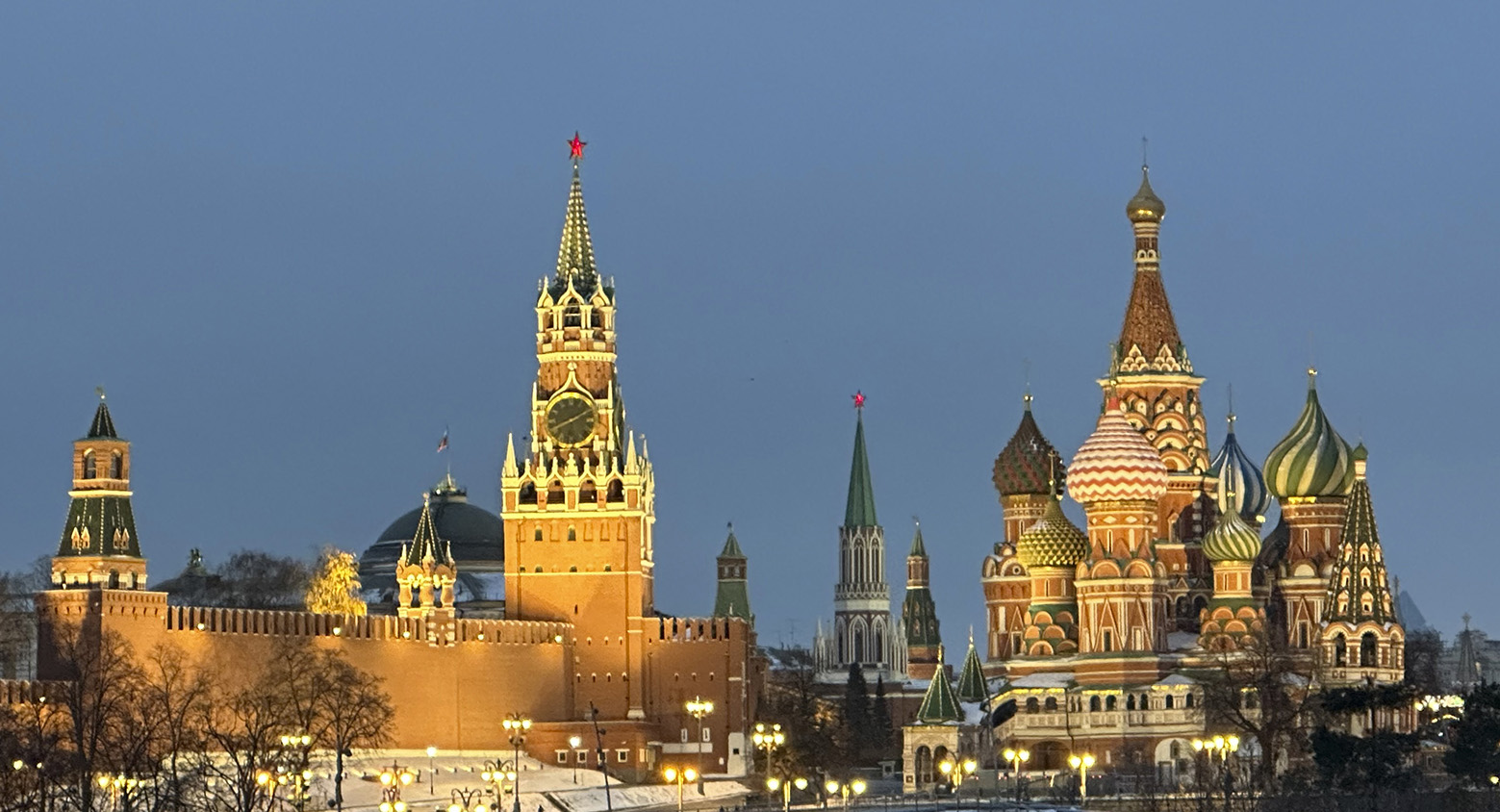 photo "***" tags: architecture, Kremlin, Moscow, Спасская башня, красная площадь, собор Василия Блаженного