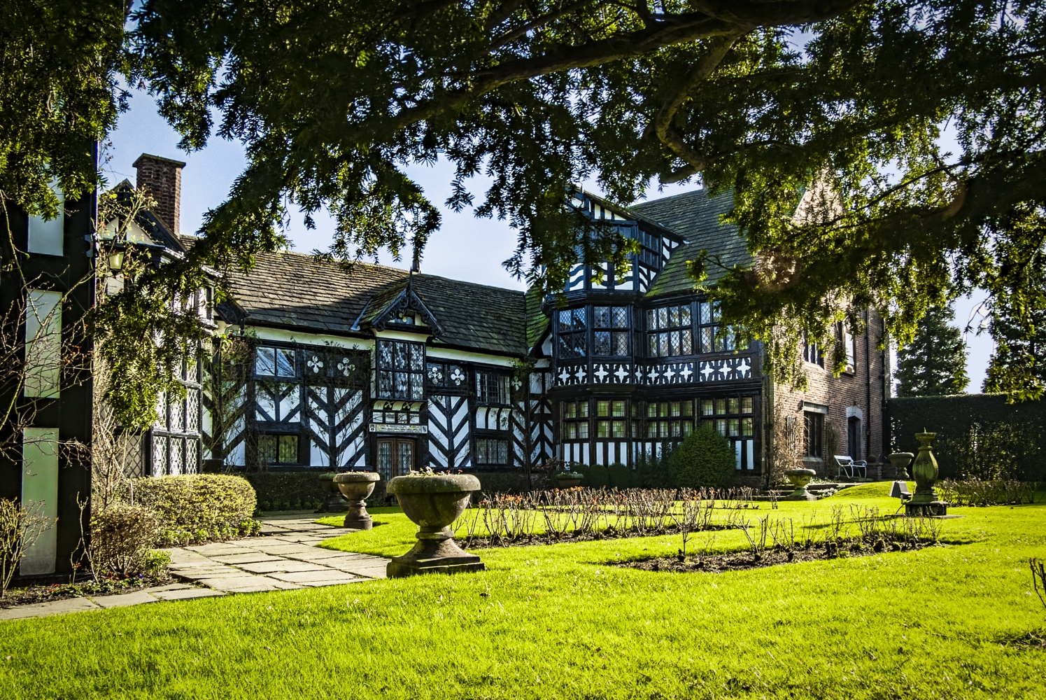 photo "English Mansion, English Lawn" tags: architecture, 