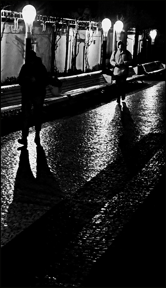 фото "Ночные пешеходы" метки: черно-белые, Prag Prague Praha