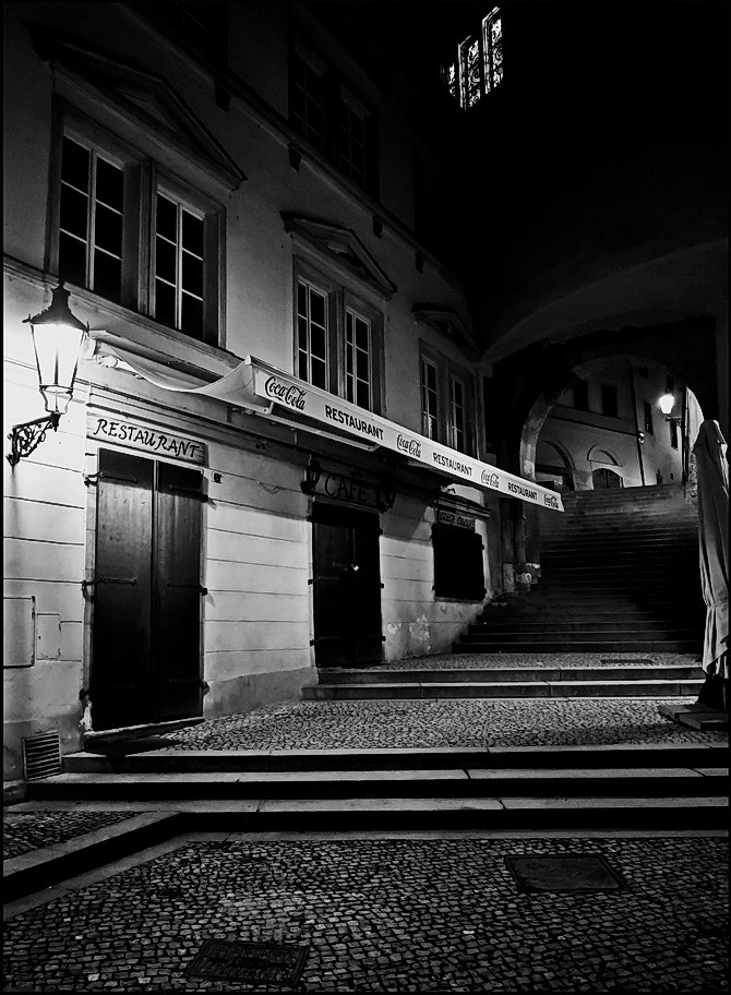 photo "Ночная лестница-2" tags: black&white, Prag Prague Praha