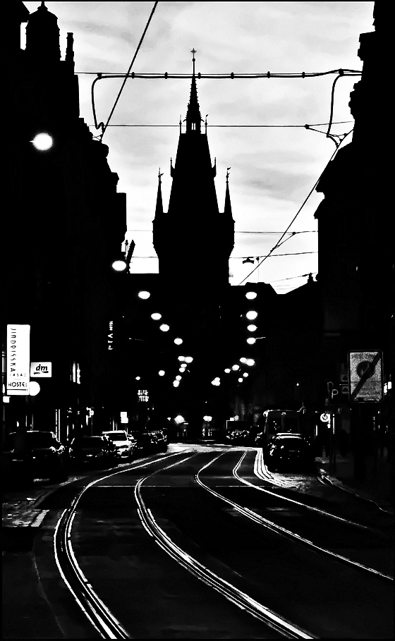 photo "Утренняя улица-2" tags: black&white, Prag Prague Praha
