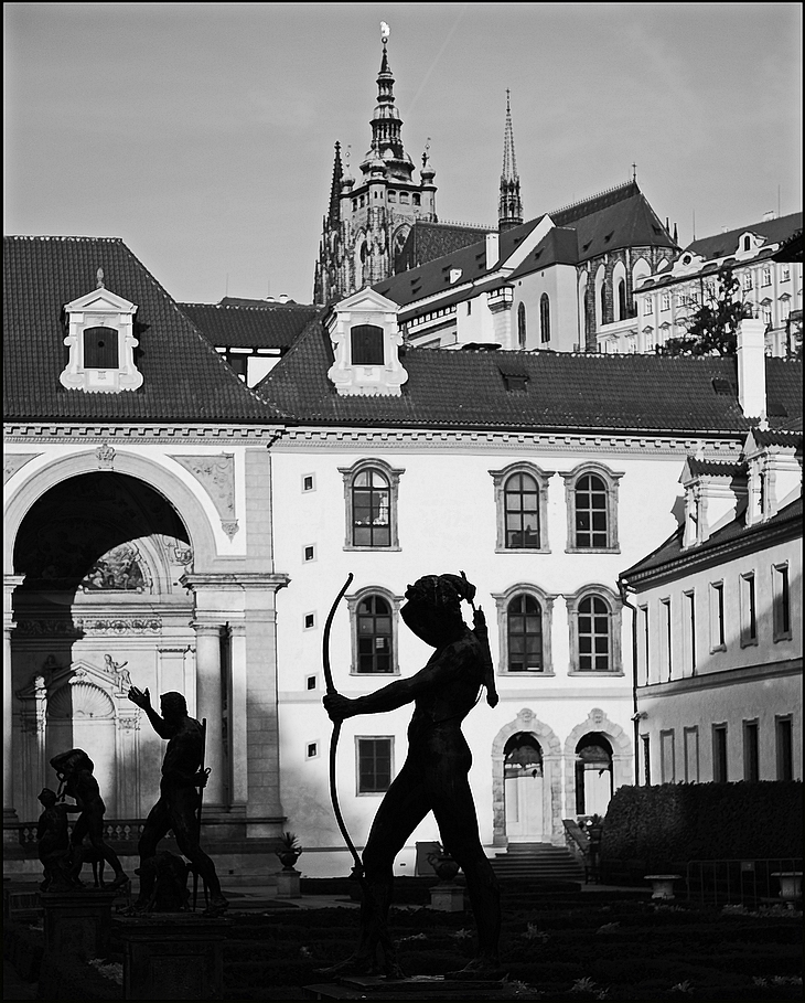 photo "Утренняя атмосфера-2" tags: black&white, architecture, Prag Prague Praha