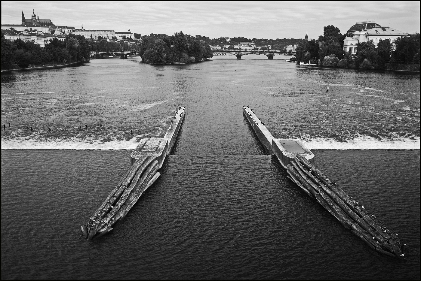photo "Вид с моста-3" tags: black&white, Prag Prague Praha