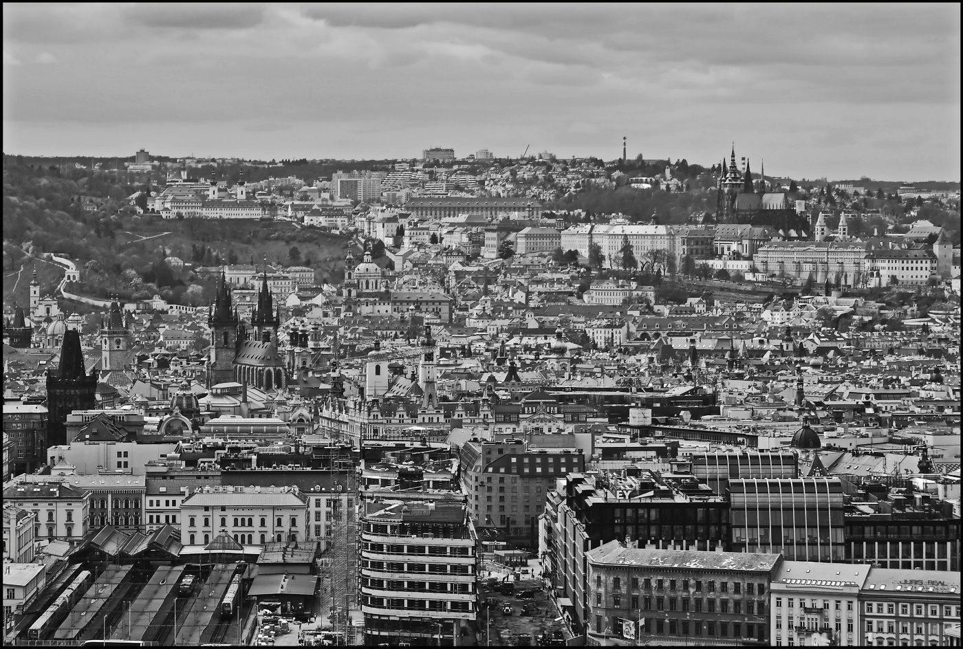 photo "Прага-9" tags: black&white, architecture, Prag Prague Praha