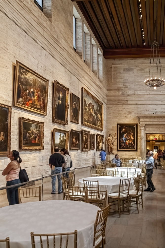 photo "In the Museum" tags: interior, 