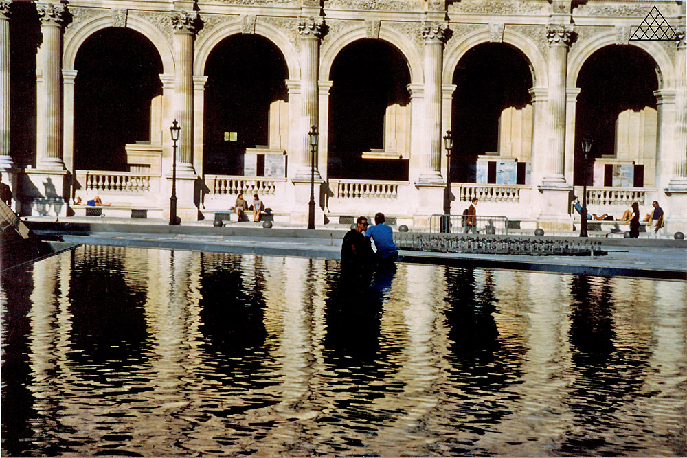 фото "Variation IX (late autumn afternoon at Louvre)" метки: путешествия, архитектура, 