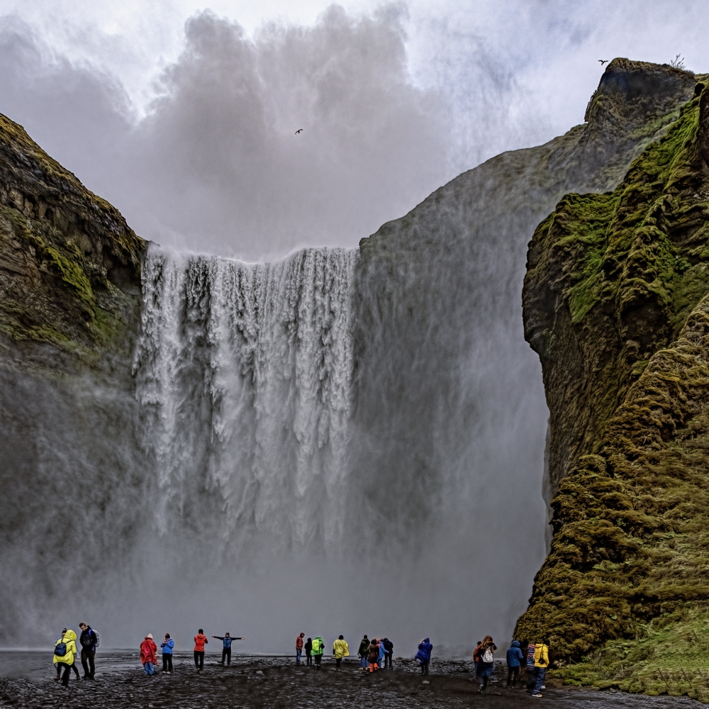 photo "At the Waterfall" tags: misc., 