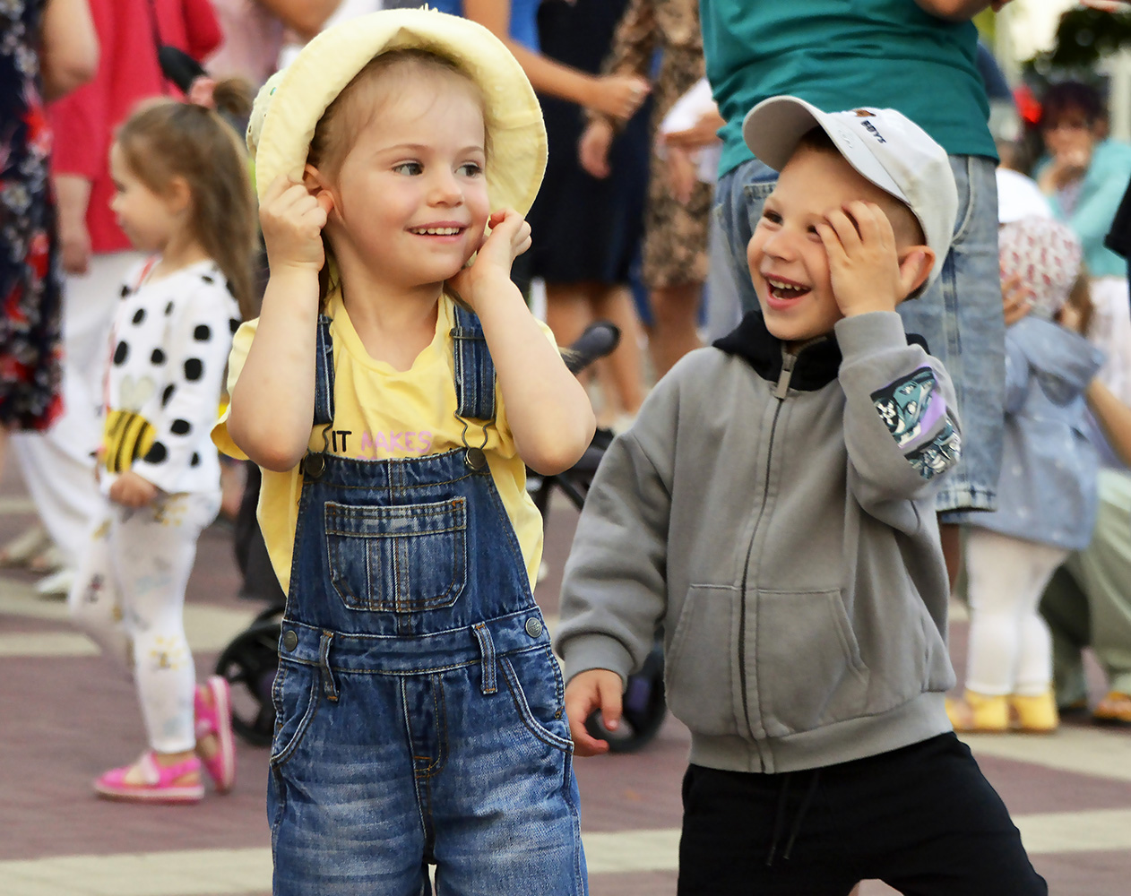 photo "***" tags: genre, children, summer