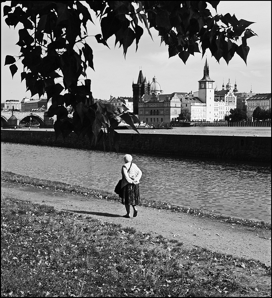 photo "На Кампe-5" tags: black&white, architecture, Prag Prague Praha