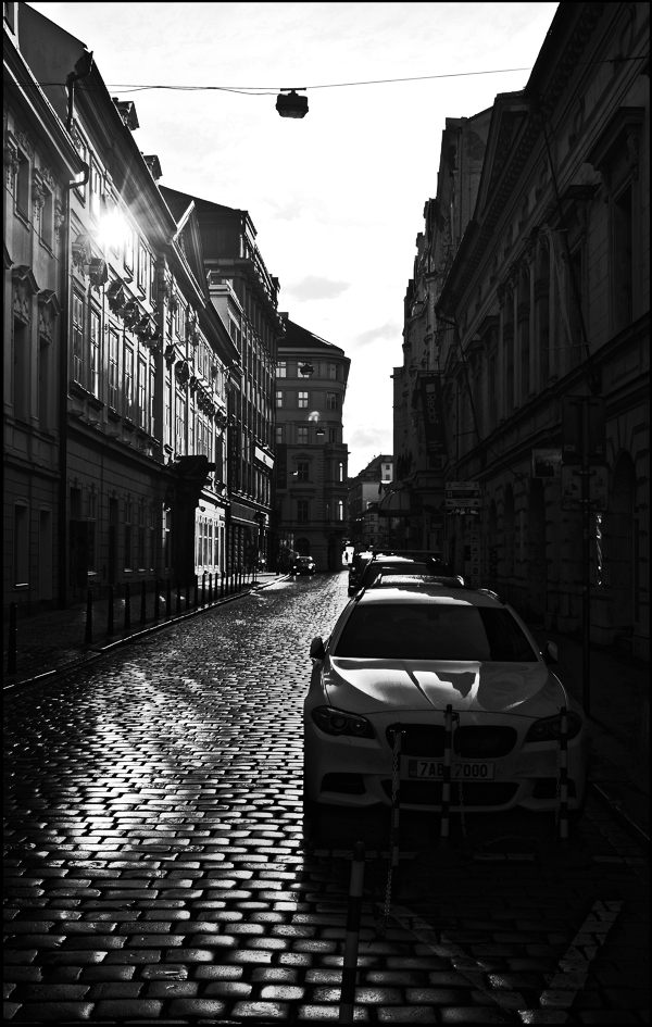 photo "Улица после дождя" tags: black&white, Prag Prague Praha