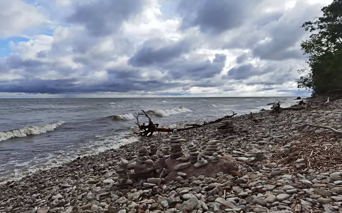 photo "Their World. under the cliff of Valaste" tags: travel, Ида Вирумаа Эстония