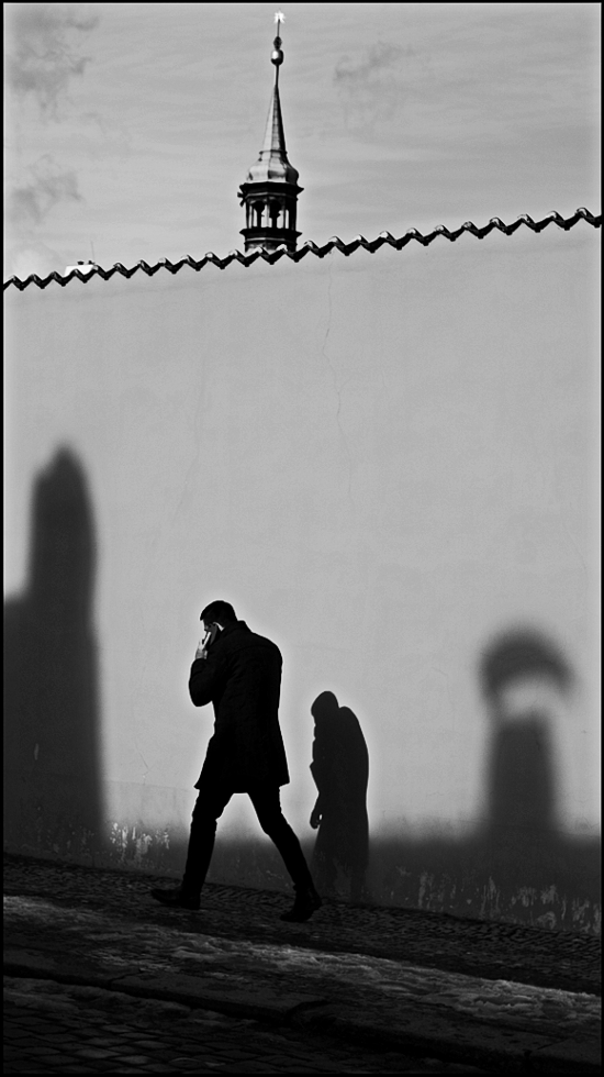 фото "Башня, стена и фигура" метки: черно-белые, Prag Prague Praha