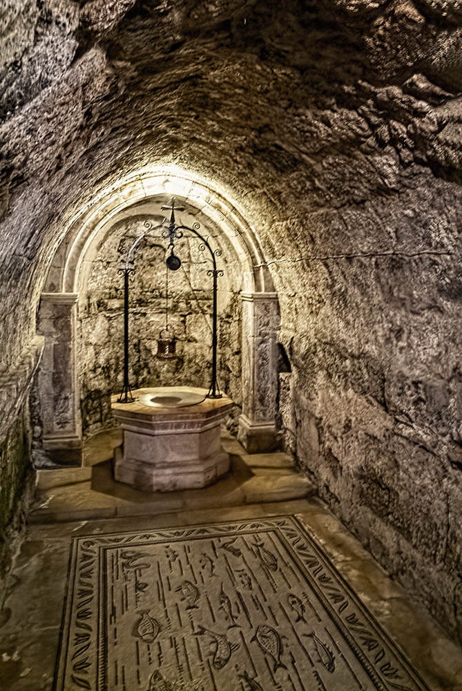 photo "Spring of the Virgin Mary" tags: interior, 