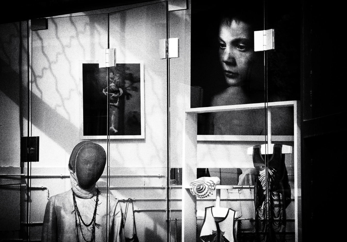 photo "***" tags: street, black&white, city, 