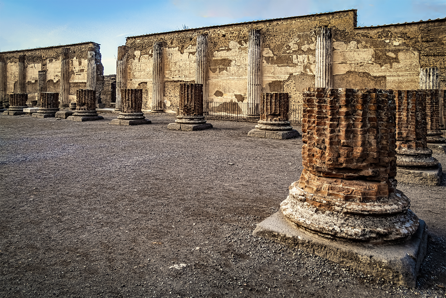 photo "Columns of Pompeii" tags: architecture, 