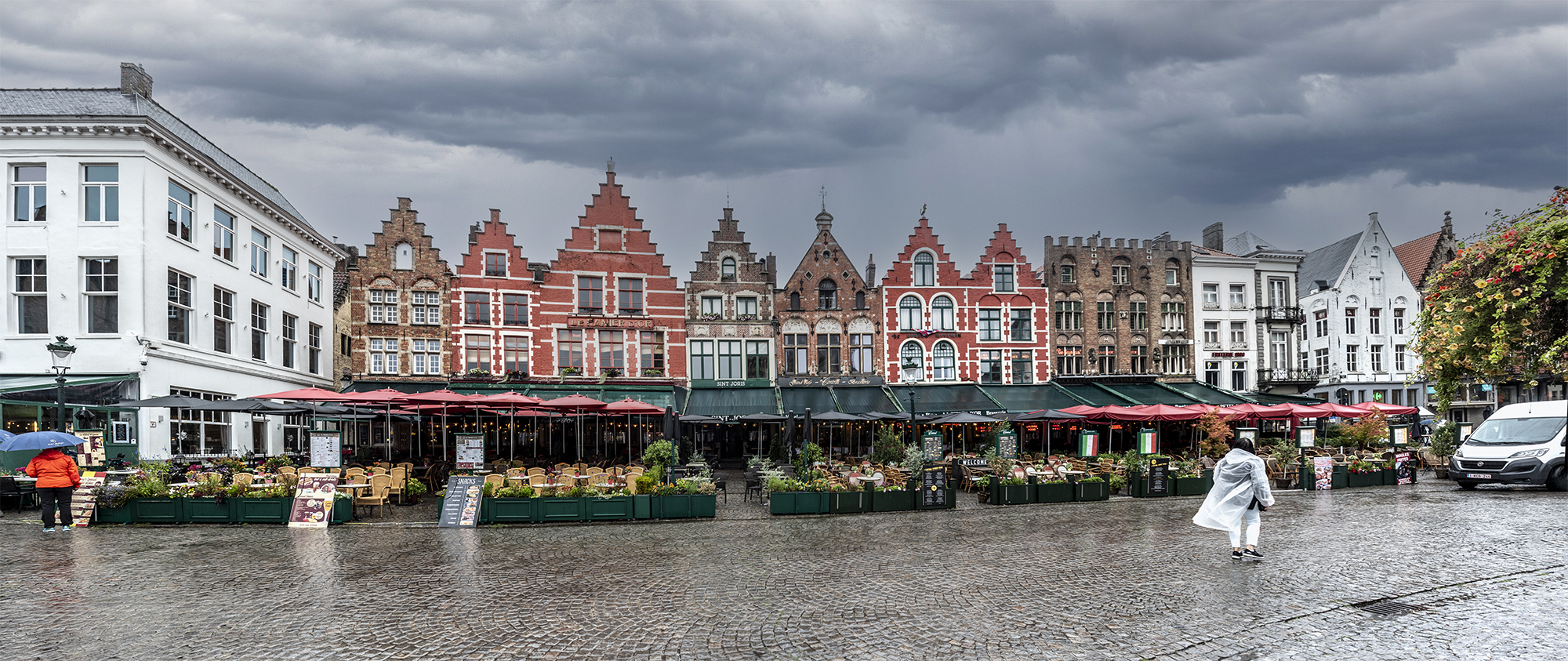 photo "Middle Ages Parade" tags: architecture, 