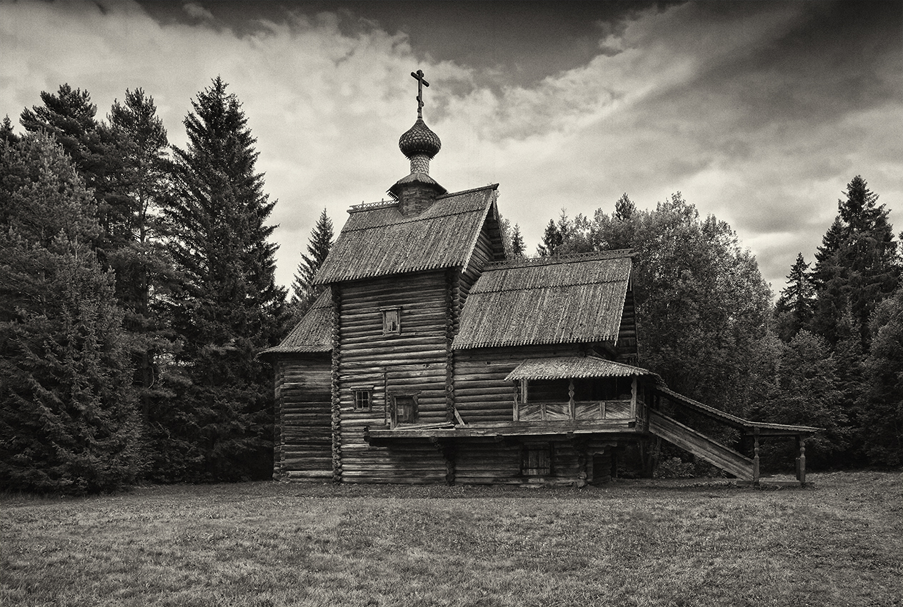 photo "***" tags: architecture, travel, black&white, temple, вера, провинция