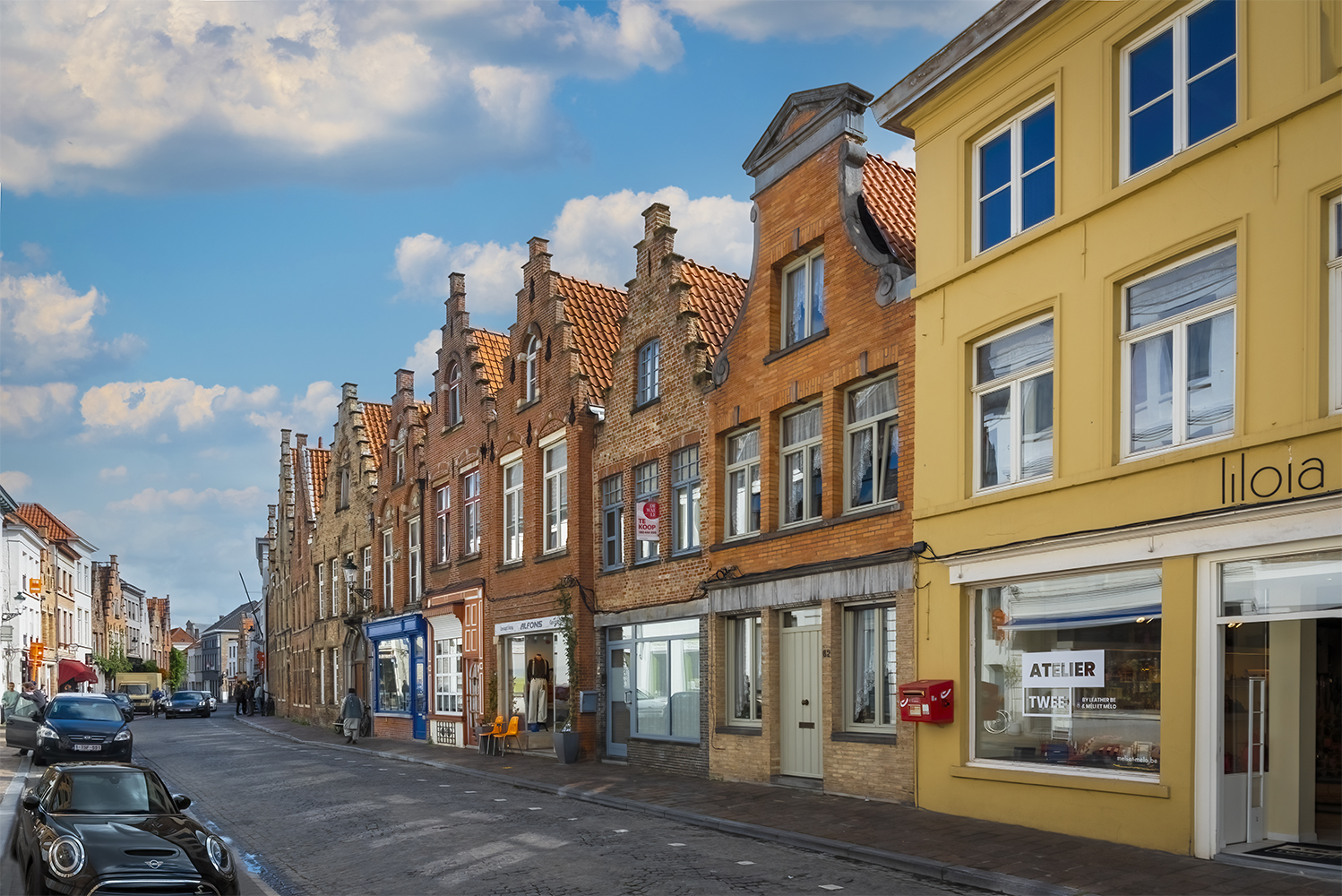 photo "On the Street in Bruges" tags: street, 