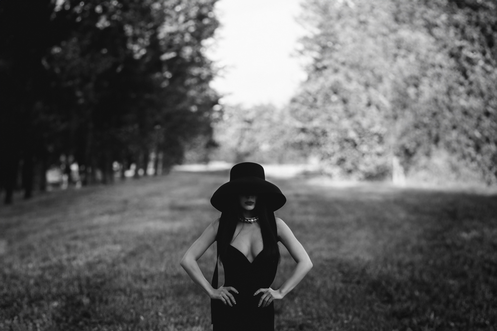 photo "***" tags: portrait, black&white, bw, girl, платье, шляпа