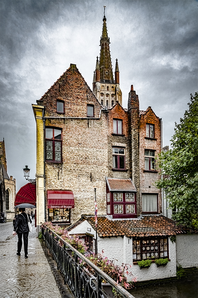 photo "It's raining in Bruges" tags: architecture, 